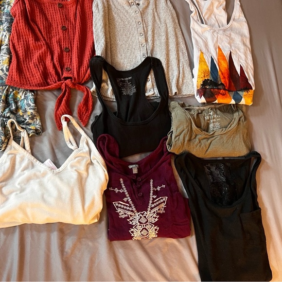 Tank and tee bundle - Picture 3 of 3